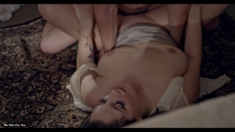 Noelle easton [gros seins, seins naturels, gros cul, pipe, tout le sexe]